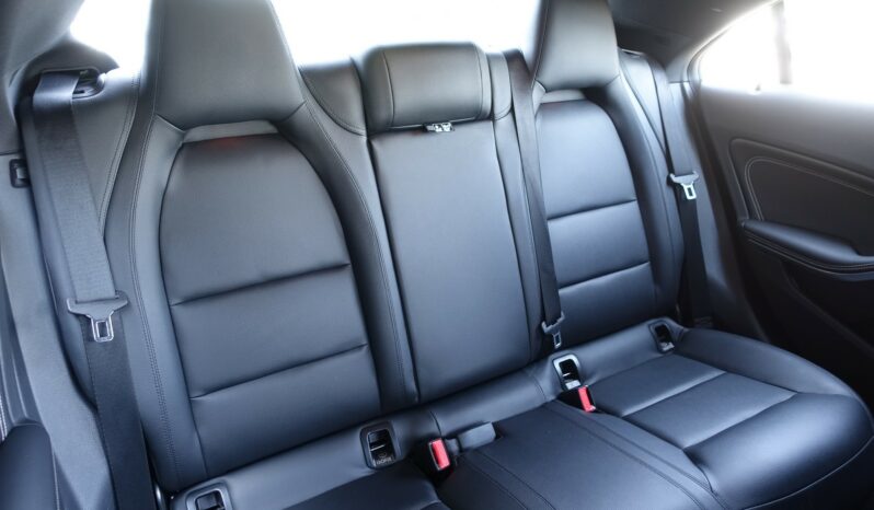 MERCEDES CLASSE CLA 220 D BERLINE 7G-DCT 163 CH complet