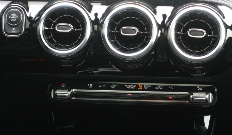 MERCEDES CLASSE A BERLINE 180d DCT complet