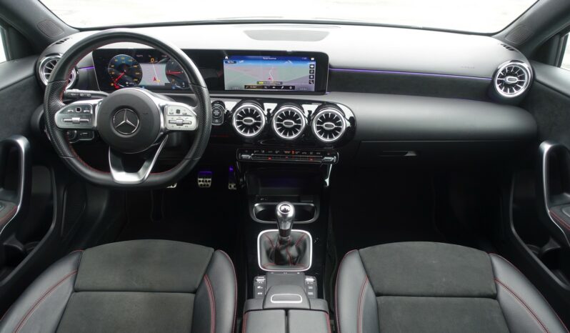 MERCEDES CLASSE A 180d AMG-LINE complet