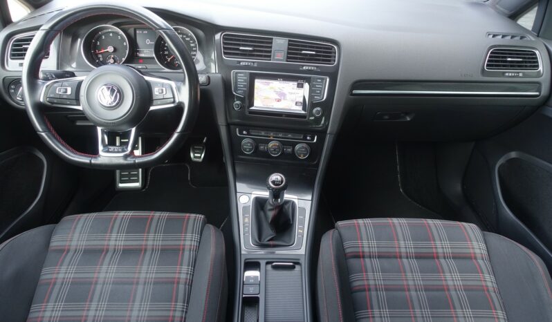 VOLKSWAGEN GOLF VII 2.0 GTI 220 CH complet