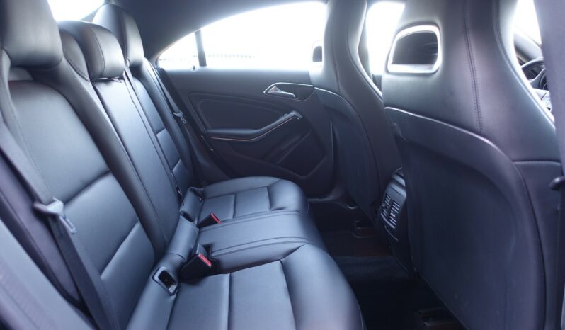MERCEDES CLASSE CLA 220 D BERLINE 7G-DCT 163 CH complet