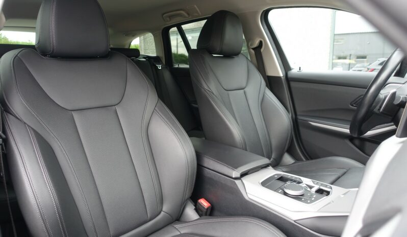 BMW 320 E TOURING HYBRIDE RECHARGEABLE 204 CH complet