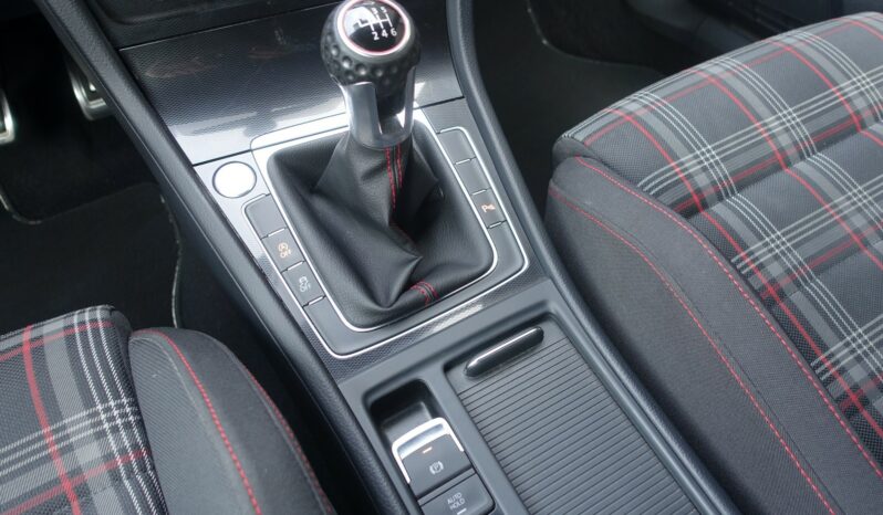 VOLKSWAGEN GOLF VII 2.0 GTI 220 CH complet