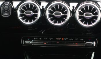 MERCEDES CLASSE A 180d AMG-LINE complet