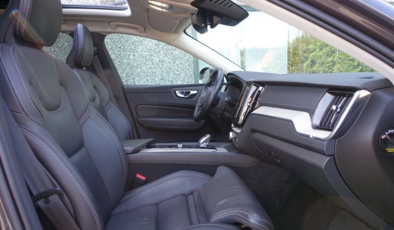 VOLVO XC 60 T8 AWD HYBRIDE RECHARGEABLE GEARTRONIC 390 CH  INSCRIPTION complet