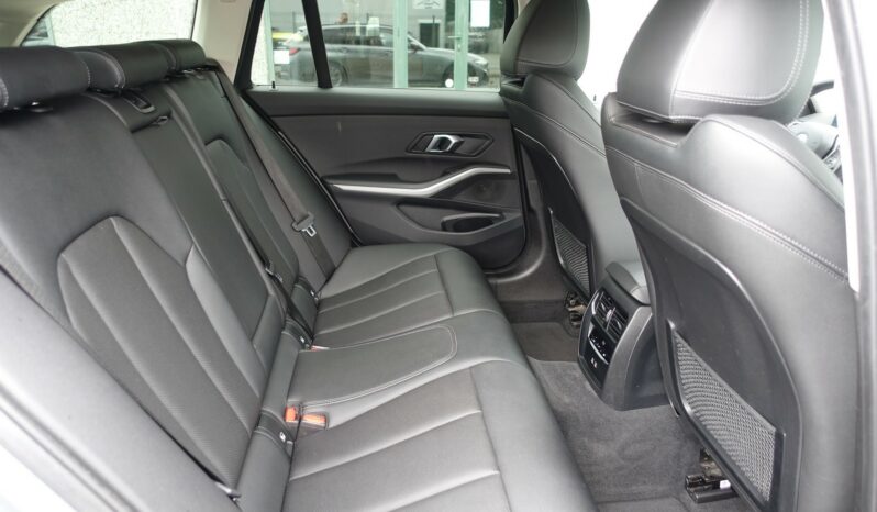 BMW 320 E TOURING HYBRIDE RECHARGEABLE 204 CH complet