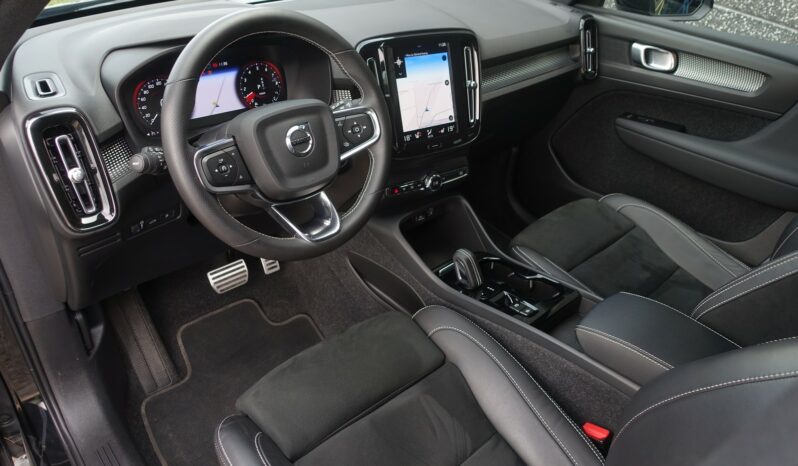 VOLVO XC 40 T4 HYBRIDE RECHARGEABLE GEARTRONIC 211 CH R-DESIGN complet