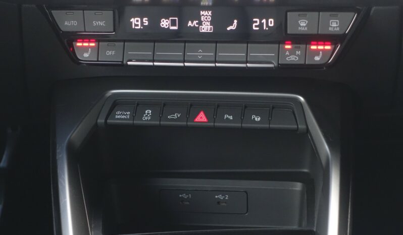 AUDI A3 SPORTBACK 40 TFSI E TRON S-TRONIC 204 CH HYBRIDE RECHARGEABLE S-LINE complet