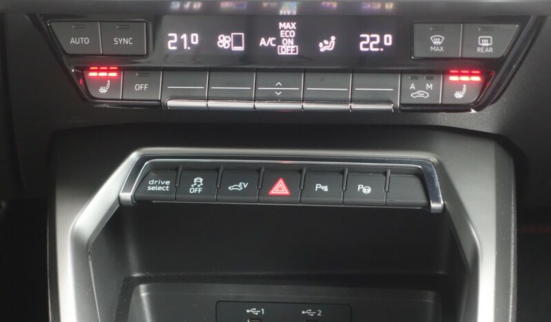 AUDI A3 SPORTBACK 45 COMPETITION TFSI E TRON S-TRONIC 245 CH HYBRIDE RECHARGEABLE  S-LINE complet