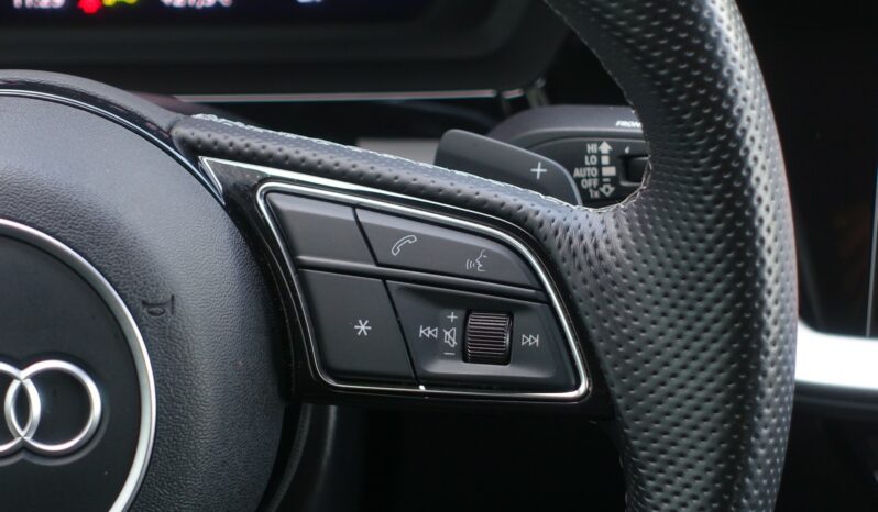 AUDI A3 SPORTBACK 45 COMPETITION TFSI E TRON S-TRONIC 245 CH HYBRIDE RECHARGEABLE  S-LINE complet