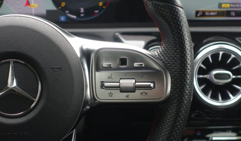 MERCEDES CLASSE A 180d AMG-LINE complet