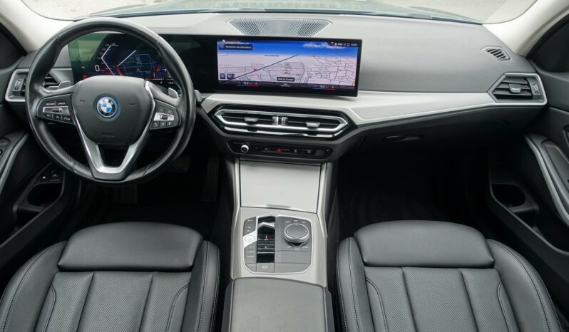 BMW 320 E TOURING HYBRIDE RECHARGEABLE 204 CH complet