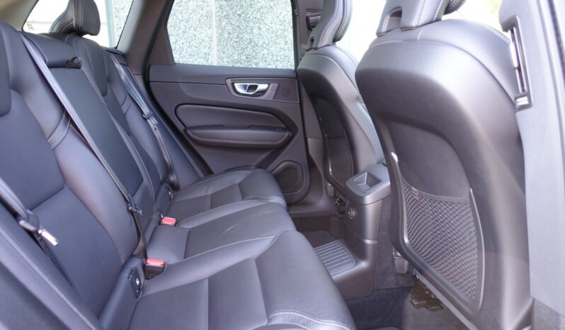 VOLVO XC 60 T8 AWD HYBRIDE RECHARGEABLE GEARTRONIC 390 CH  INSCRIPTION complet