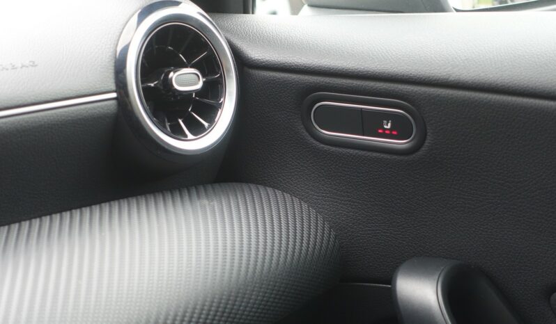 MERCEDES CLASSE A BERLINE 180d DCT complet