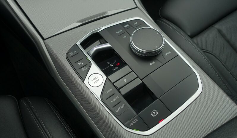 BMW 320 E TOURING HYBRIDE RECHARGEABLE 204 CH complet