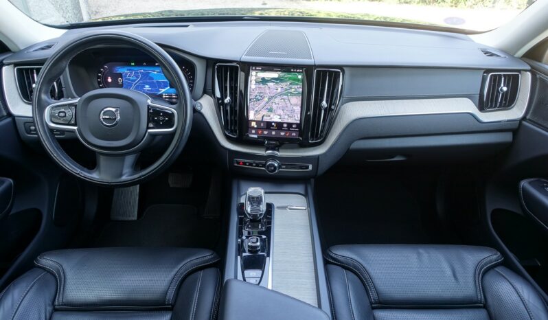 VOLVO XC 60 T8 AWD HYBRIDE RECHARGEABLE GEARTRONIC 390 CH  INSCRIPTION complet