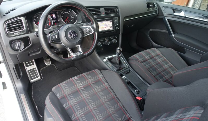 VOLKSWAGEN GOLF VII 2.0 GTI 220 CH complet