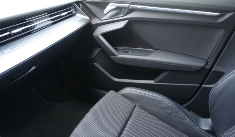 AUDI A3 SPORTBACK 45 COMPETITION TFSI E TRON S-TRONIC 245 CH HYBRIDE RECHARGEABLE  S-LINE complet