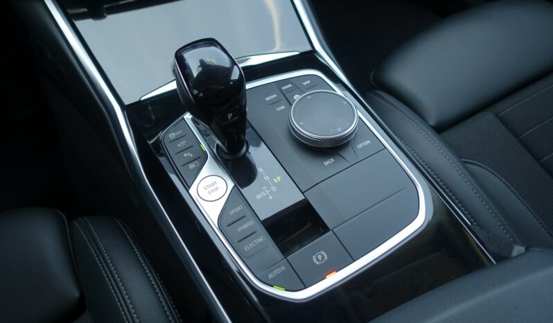 BMW 320 E TOURING HYBRIDE RECHARGEABLE 204 CH complet