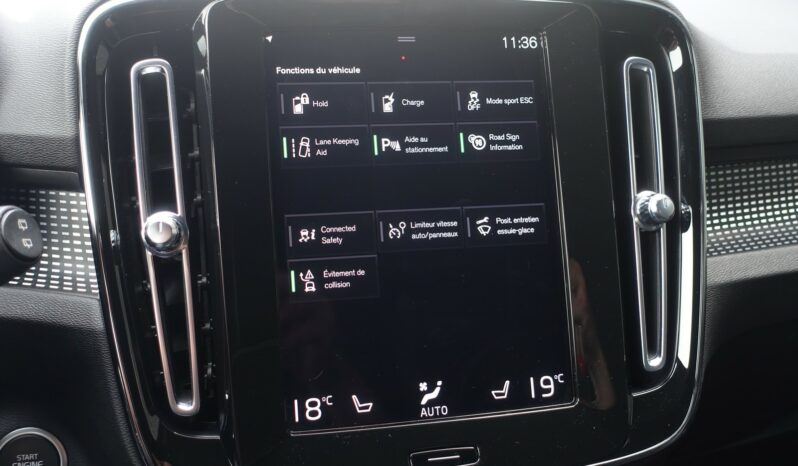 VOLVO XC 40 T4 HYBRIDE RECHARGEABLE GEARTRONIC 211 CH R-DESIGN complet