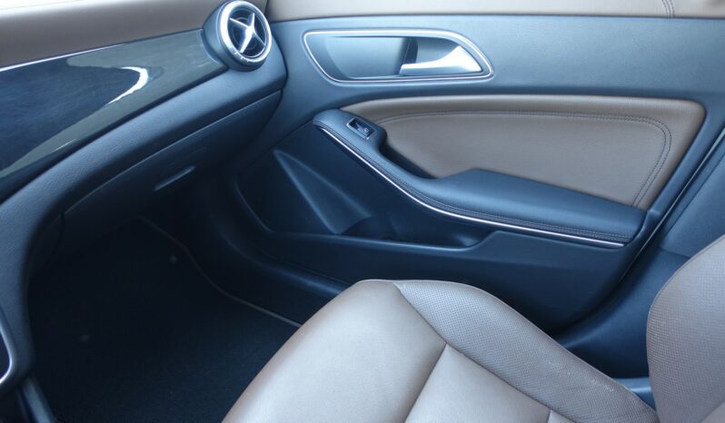 MERCEDES CLASSE CLA 200 BERLINE 7G-Dct complet