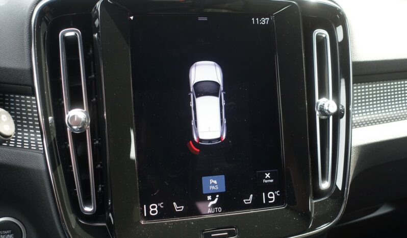 VOLVO XC 40 T4 HYBRIDE RECHARGEABLE GEARTRONIC 211 CH R-DESIGN complet