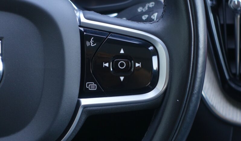 VOLVO XC 60 T8 AWD HYBRIDE RECHARGEABLE GEARTRONIC 390 CH  INSCRIPTION complet