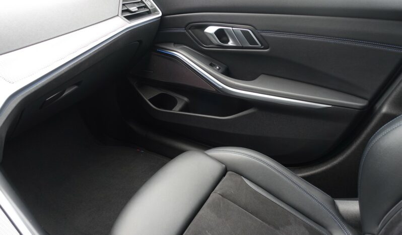BMW 330 EA TOURING E-DRIVE HYBRIDE RECHARGEABLE BVA 184 CH + 83 KW SERIE 3 PACK M complet
