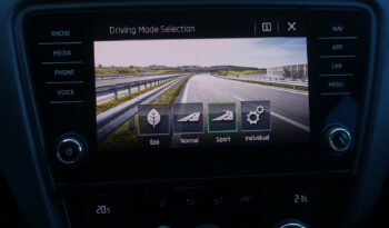 SKODA OCTAVIA COMBI 2.0 TDI DSG RS 184 CH ( break ) complet