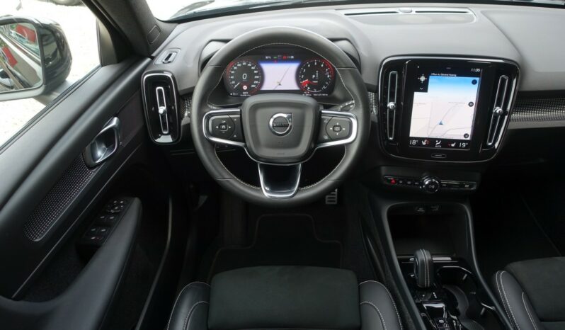 VOLVO XC 40 T4 HYBRIDE RECHARGEABLE GEARTRONIC 211 CH R-DESIGN complet