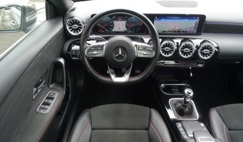MERCEDES CLASSE A 180d AMG-LINE complet