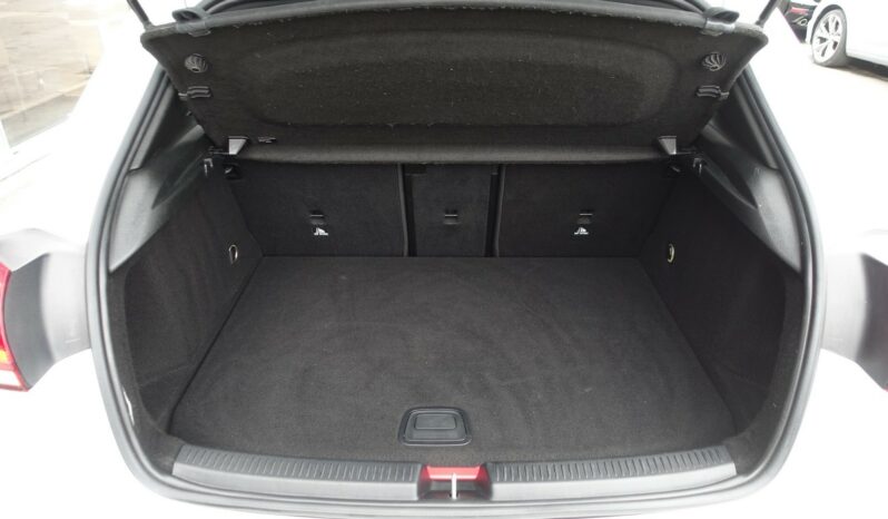 MERCEDES CLASSE A 250 E EQ POWER HYBRIDE 8G-DCT AMG-LINE complet