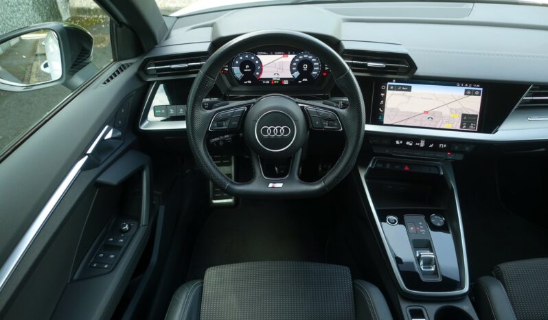 AUDI A3 SPORTBACK 45 COMPETITION TFSI E TRON S-TRONIC 245 CH HYBRIDE RECHARGEABLE  S-LINE complet