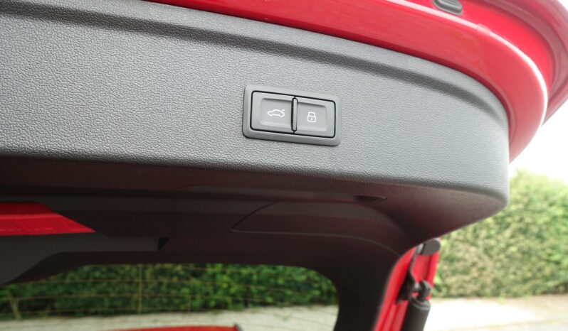 AUDI A3 SPORTBACK 45 COMPETITION TFSI E TRON S-TRONIC 245 CH HYBRIDE RECHARGEABLE  S-LINE complet