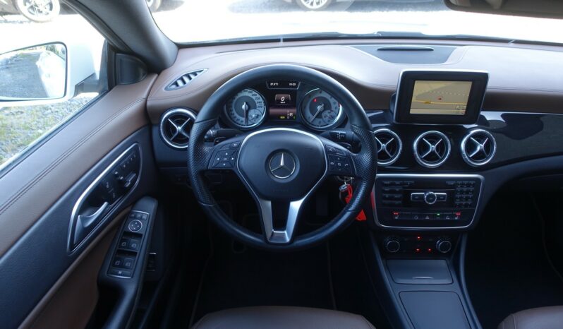 MERCEDES CLASSE CLA 200 BERLINE 7G-Dct complet