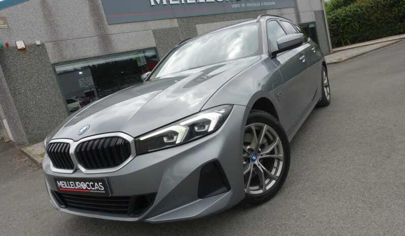 BMW 320 E TOURING HYBRIDE RECHARGEABLE 204 CH complet