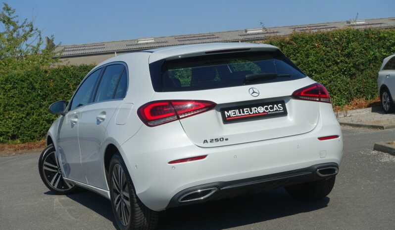 MERCEDES CLASSE A 250 E 8G-DCT 218 CH HYBRIDE RECHARGEABLE complet