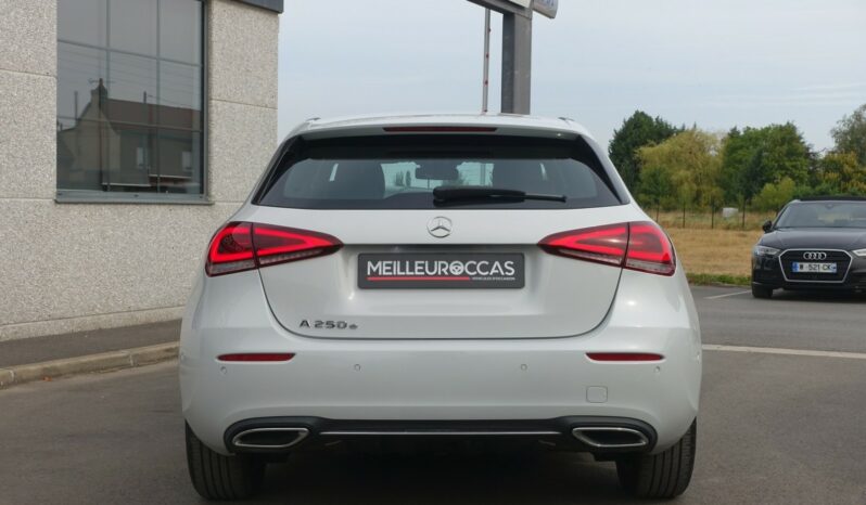 MERCEDES CLASSE A 250 E 8G-DCT 218 CH HYBRIDE RECHARGEABLE complet