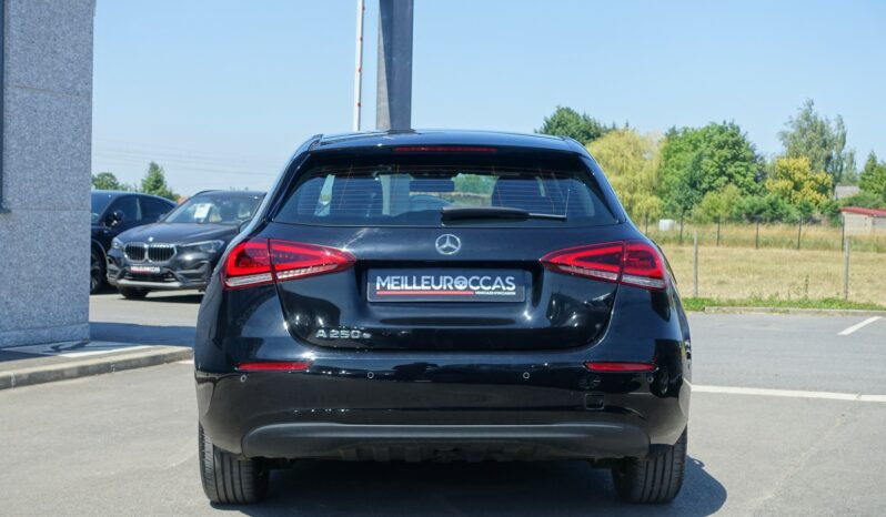 MERCEDES CLASSE A 250 E 8G-DCT 218 CH HYBRIDE RECHARGEABLE complet