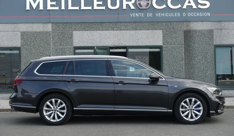 VOLKSWAGEN PASSAT SW 218 CH GTE HYBRIDE RECHARGEABLE DSG complet