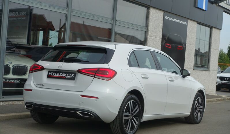 MERCEDES CLASSE A 250 E 8G-DCT 218 CH HYBRIDE RECHARGEABLE complet