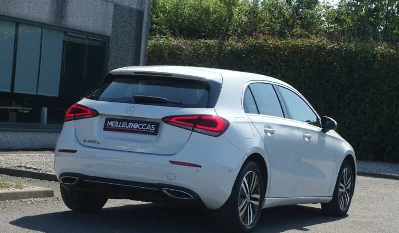 MERCEDES CLASSE A 250 E 8G-DCT 218 CH HYBRIDE RECHARGEABLE complet