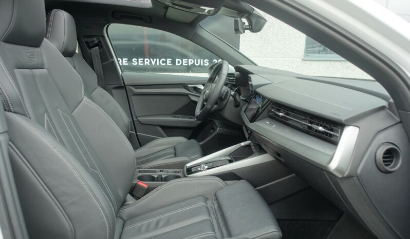 AUDI A3 SPORTBACK 40 TFSI E TRON S-TRONIC 204 CH HYBRIDE RECHARGEABLE S-LINE complet