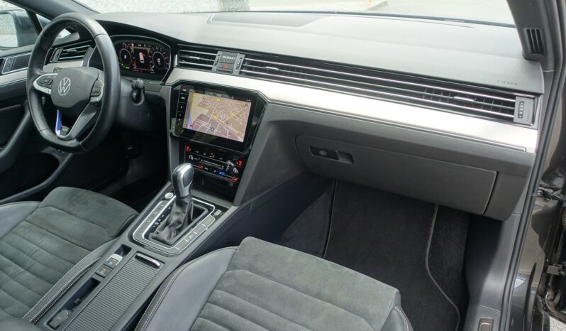 VOLKSWAGEN PASSAT SW 218 CH GTE HYBRIDE RECHARGEABLE DSG complet