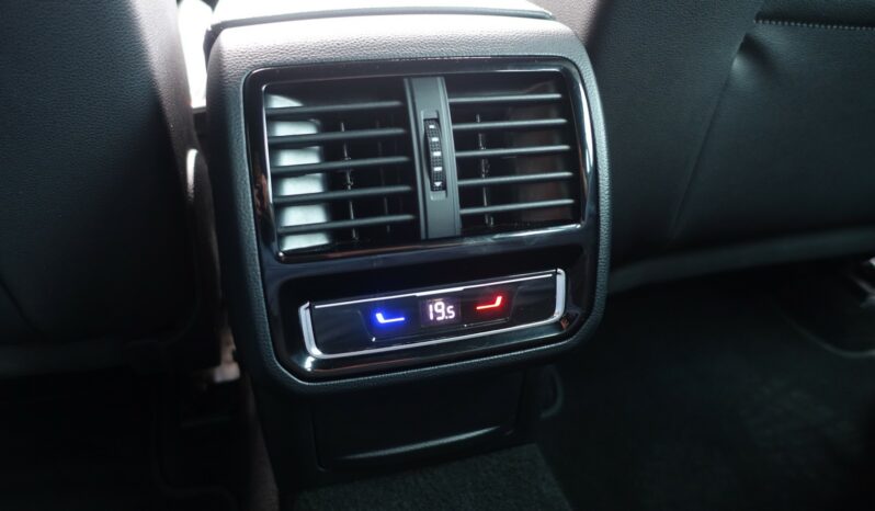 VOLKSWAGEN PASSAT SW 218 CH GTE HYBRIDE RECHARGEABLE DSG complet