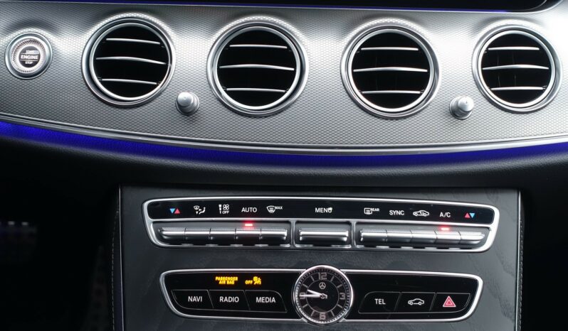 MERCEDES CLASSE E 200D 9G-TRONIC BREAK 160 CH AMG-LINE complet