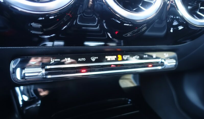 MERCEDES CLASSE A 250 E 8G-DCT 218 CH HYBRIDE RECHARGEABLE complet
