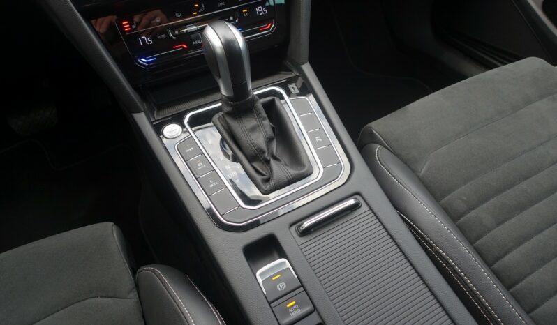 VOLKSWAGEN PASSAT SW 218 CH GTE HYBRIDE RECHARGEABLE DSG complet