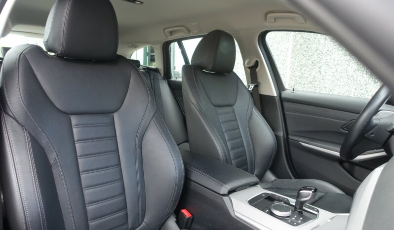 BMW 330 EA TOURING E-DRIVE HYBRIDE RECHARGEABLE BVA 184 CH + 83 KW SERIE 3 complet