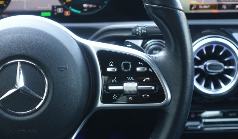 MERCEDES CLASSE A 250 E 8G-DCT 218 CH HYBRIDE RECHARGEABLE complet